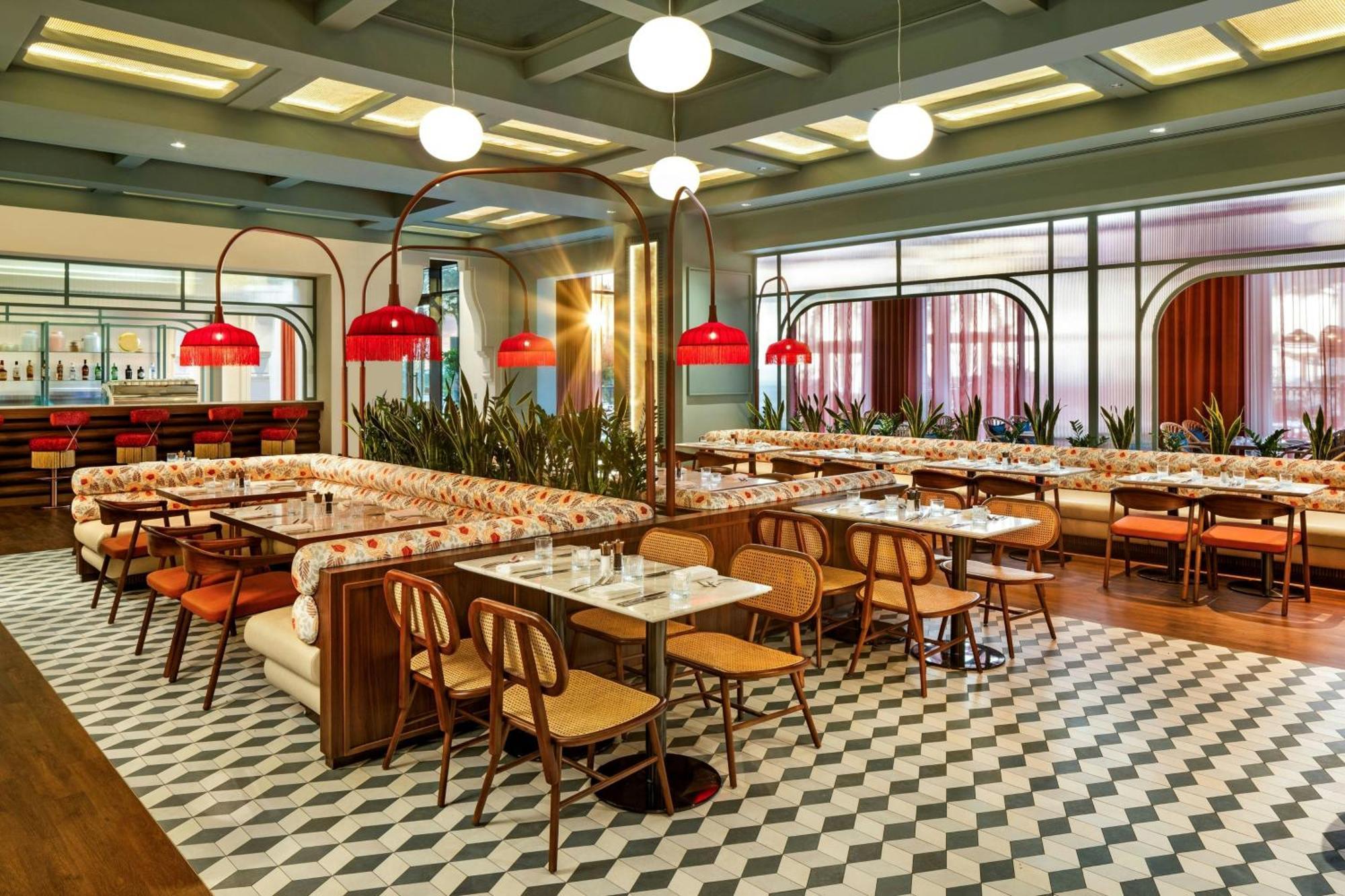 아즈만 사라이, 어 럭셔리 컬렉션 리조트, 아즈만 아지만 외부 사진 Interior of the restaurant